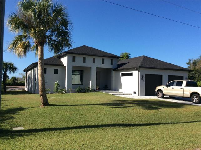 Neighboring house right side, NEWER build