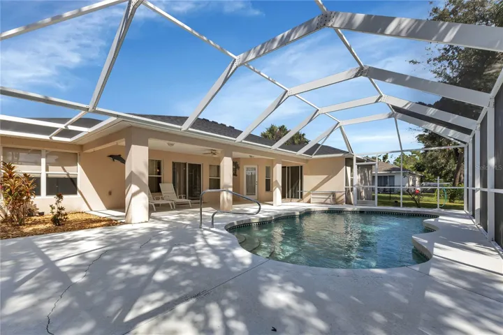 Large pool area
