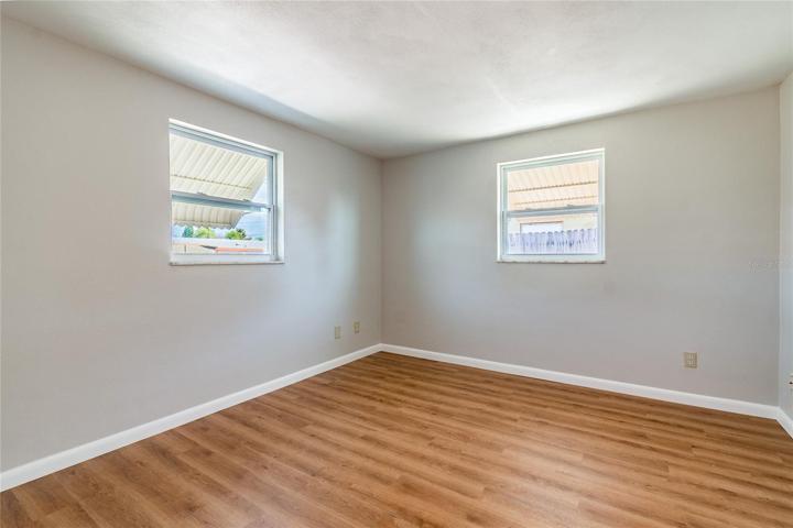 2nd bedroom