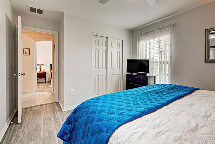 Guest bedroom 2