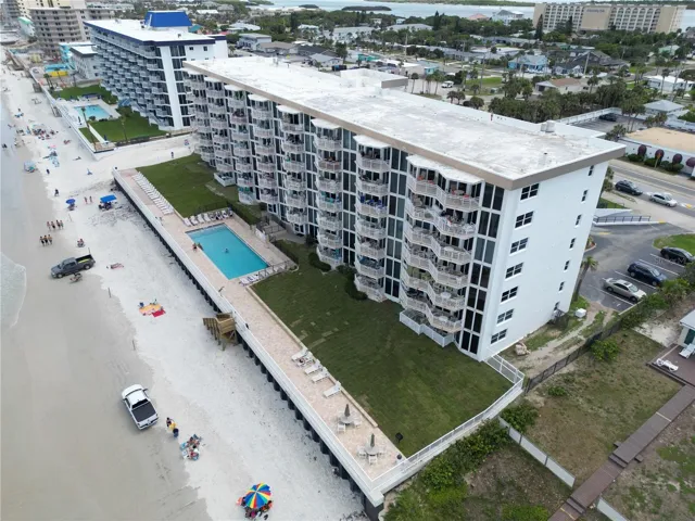 Poolside Beachfront sundeck