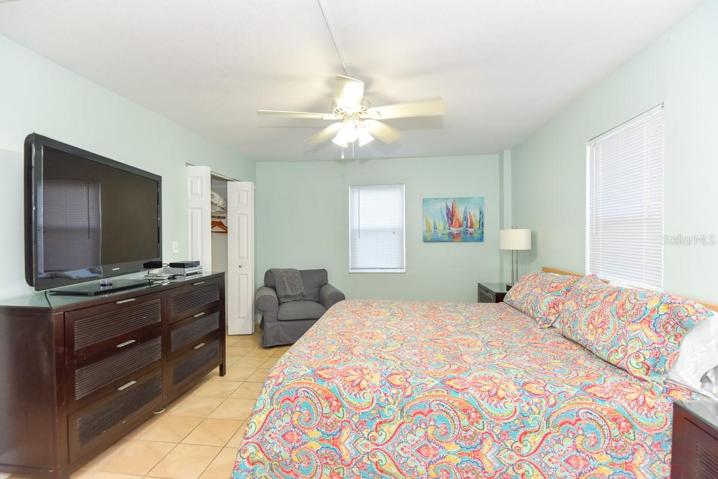 GUESTROOM 1