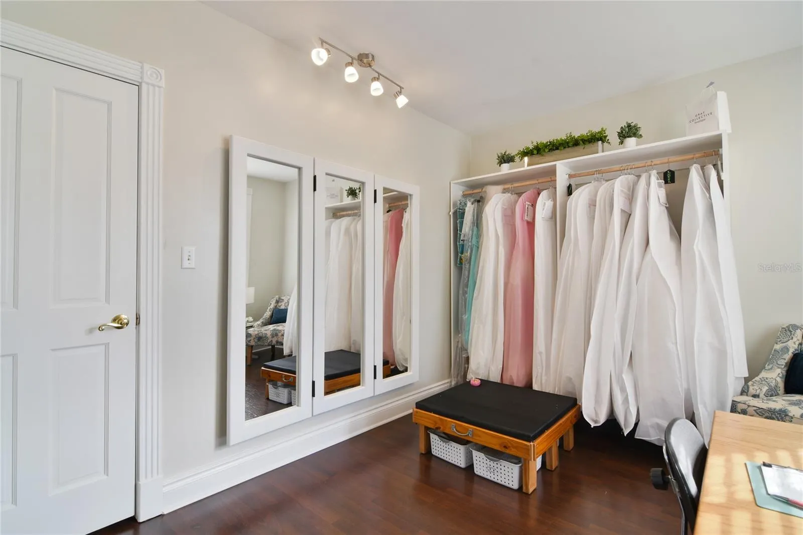 1 room suite with lobby and private entrances.  Private bathroom