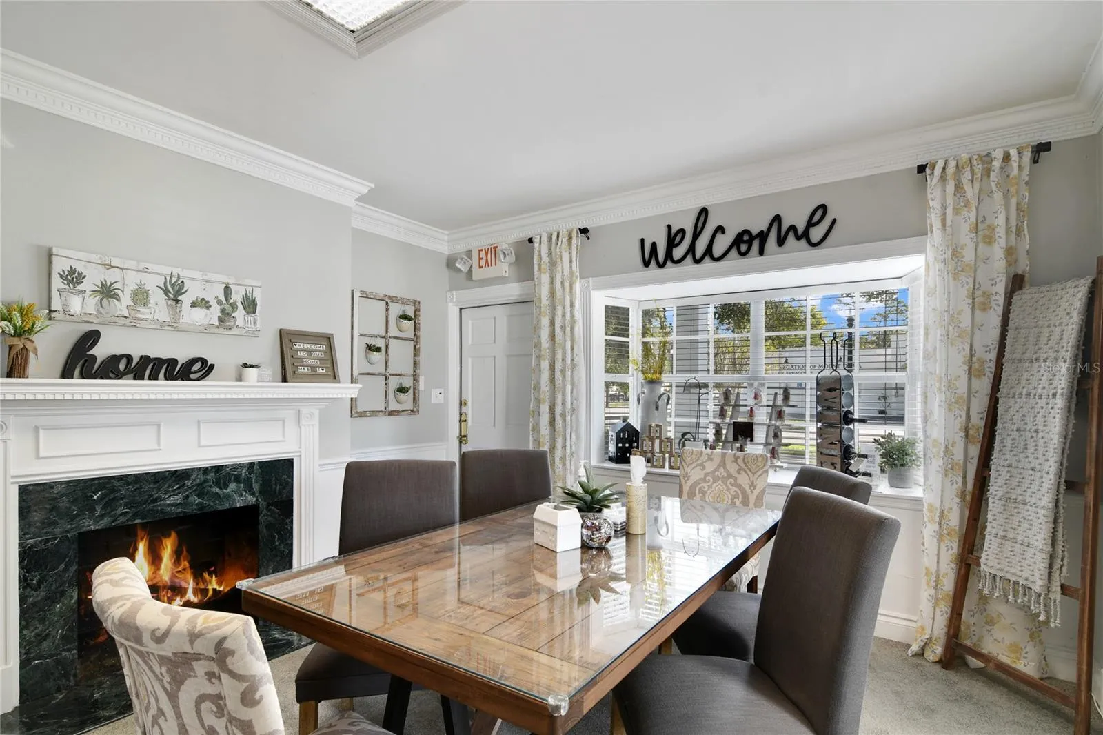 2 room suite with private and lobby entrances