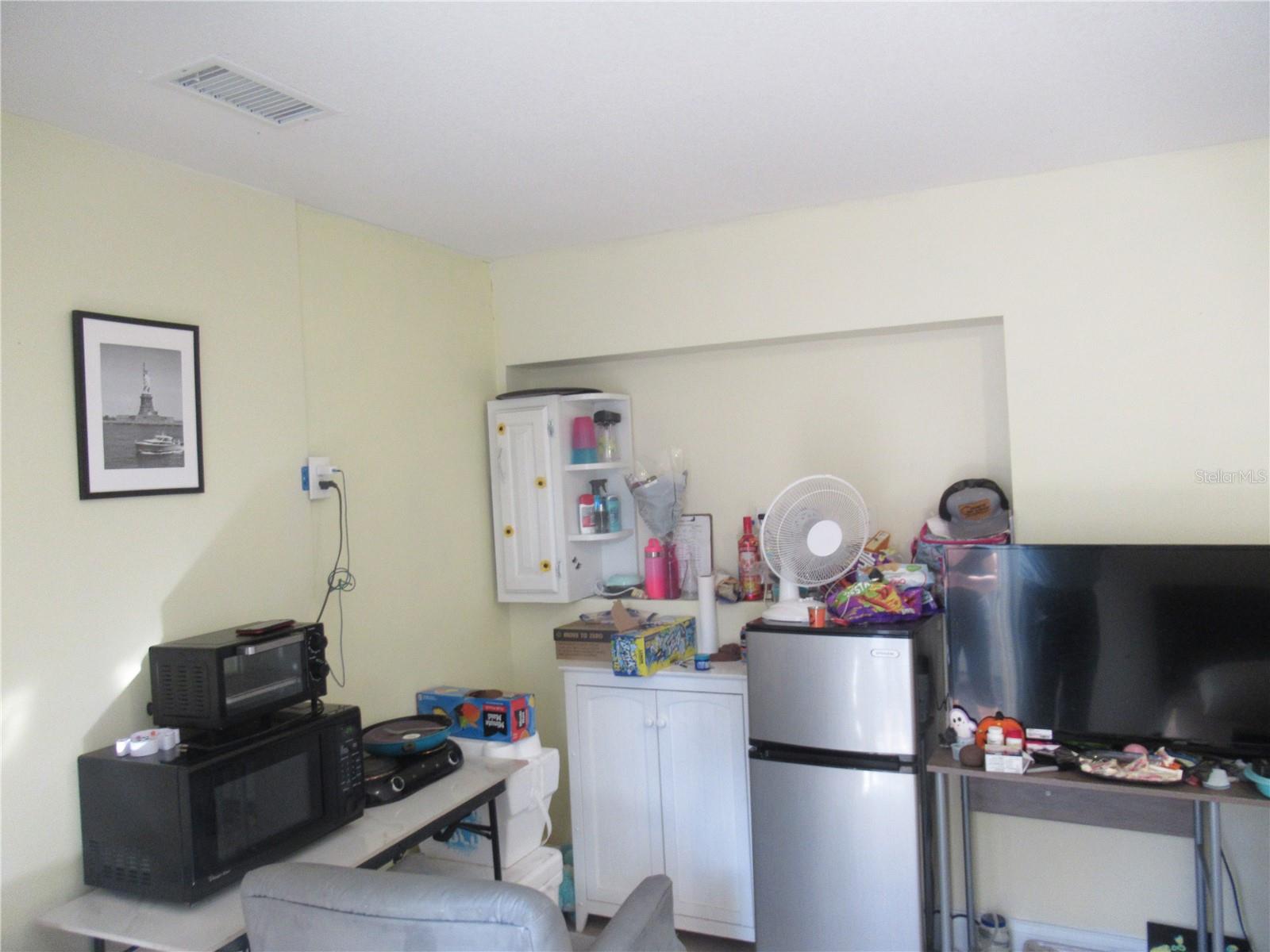 IN LAW SUITE KITCHEN