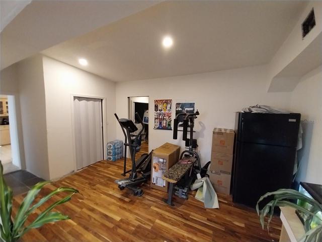 Flex space/family room