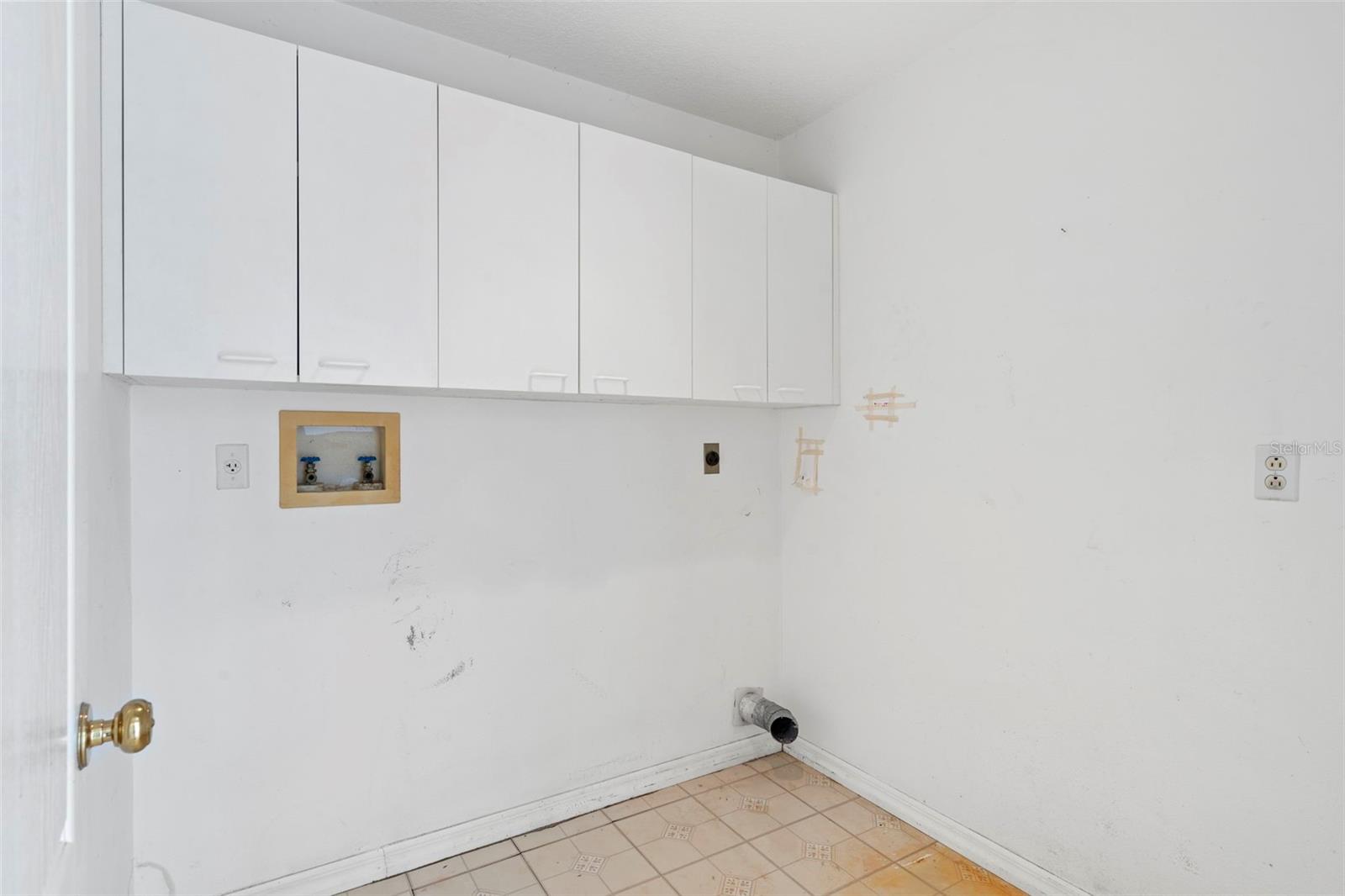 Interior laundry room