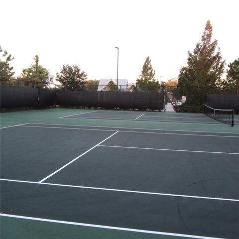 2 Tennis Courts