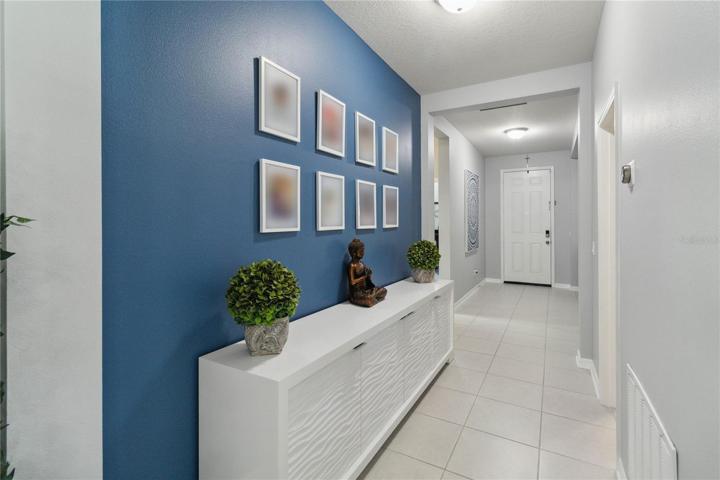 Long and large foyer