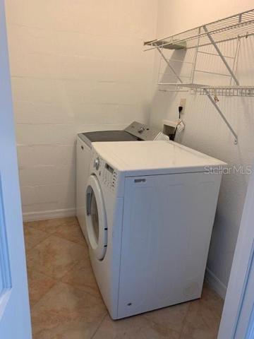 unit has a washer & dryer in the garage.