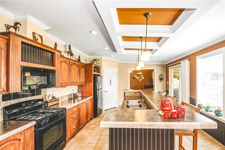 Kitchen with island bar
