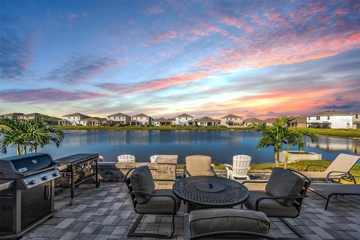 BACK PATIO OASIS