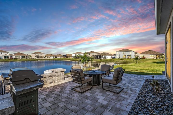 BACK PATIO OASIS