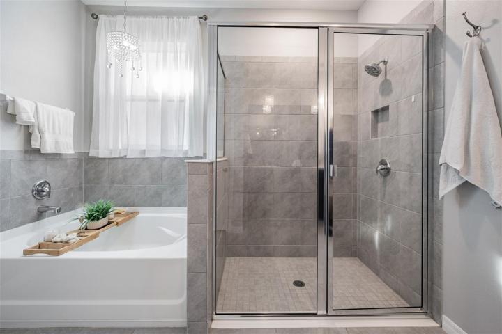 OWNERS BATHROOM