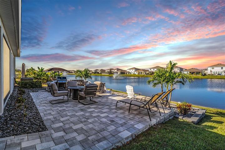 BACK PATIO OASIS