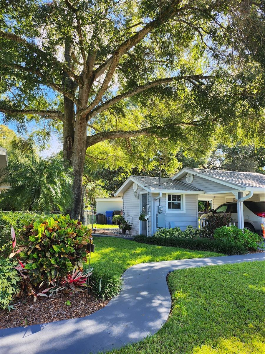 Brandon, Florida 33511, 2 Bedrooms Bedrooms, 0 ,1 BathroomBathrooms,Residential,For Sale,BRYAN,0,T3483072