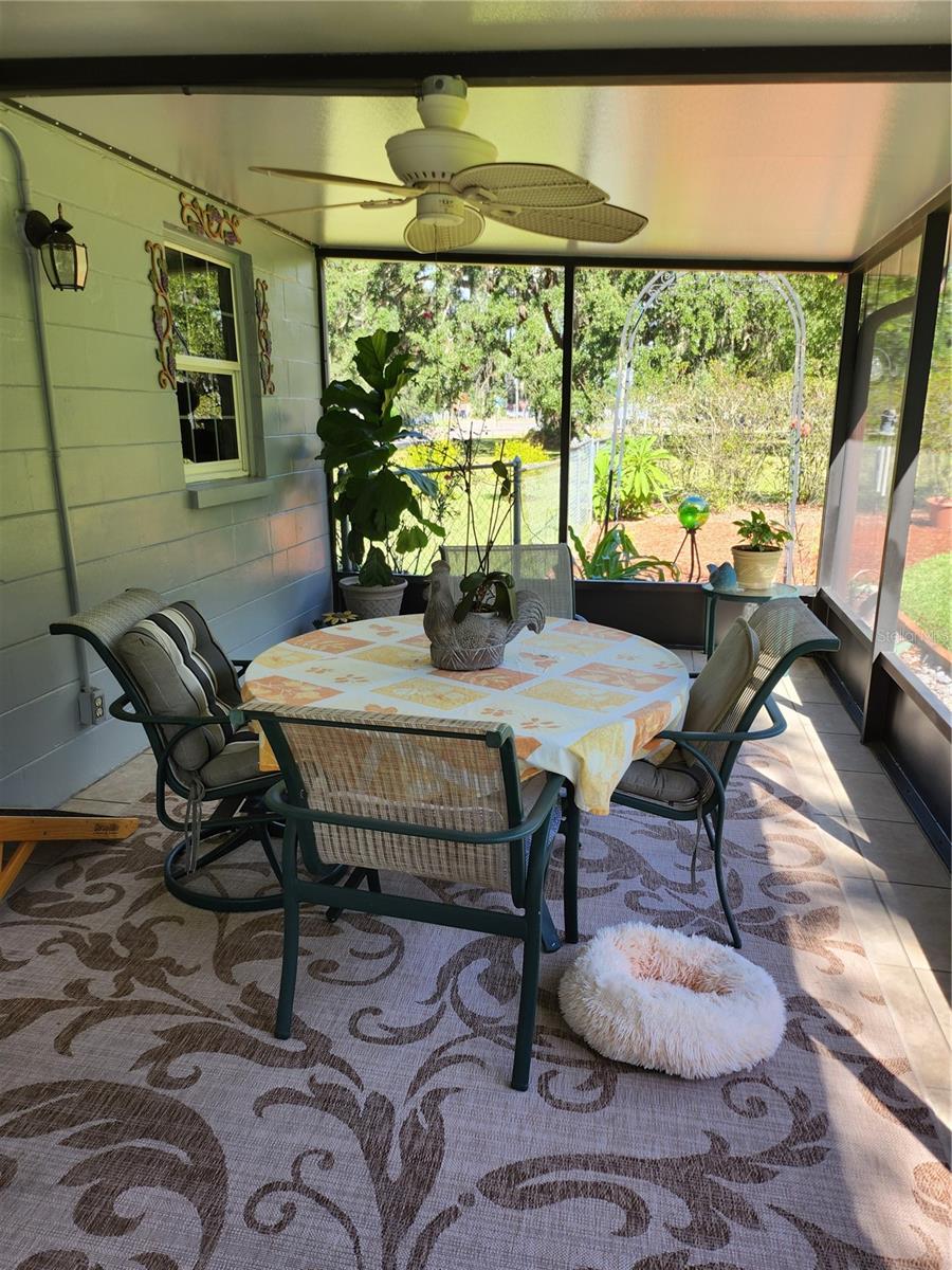 Brandon, Florida 33511, 2 Bedrooms Bedrooms, 0 ,1 BathroomBathrooms,Residential,For Sale,BRYAN,0,T3483072