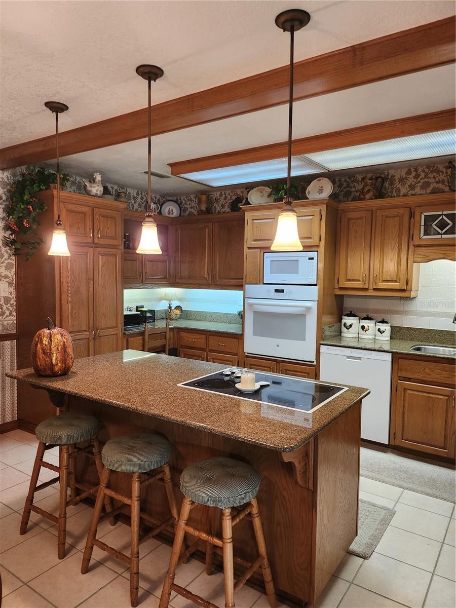 Brandon, Florida 33511, 2 Bedrooms Bedrooms, 0 ,1 BathroomBathrooms,Residential,For Sale,BRYAN,0,T3483072