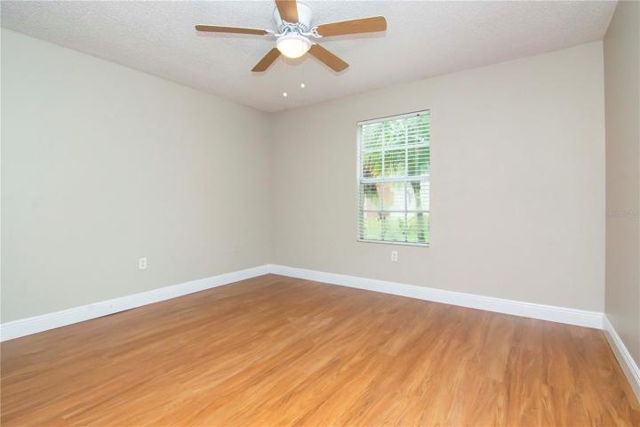Bedroom w/ Walk In Closet