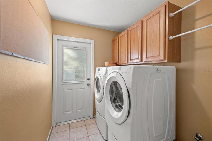 Laundry Rm
