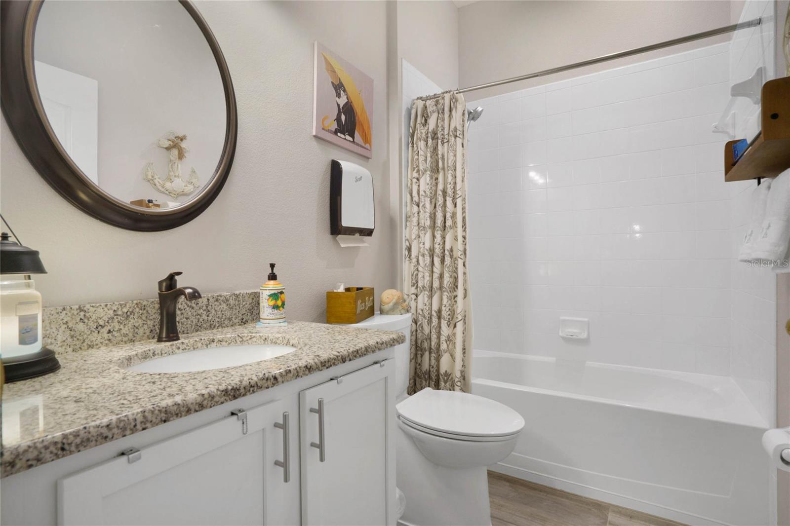 3rd bath has a tub