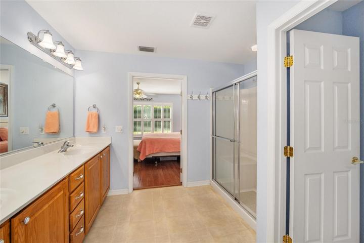 Dual Sinks and Step in Shower & Private Privy