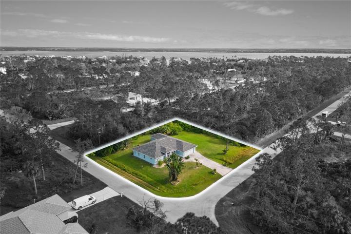 showcasing the double lot and closeness to Myakka River