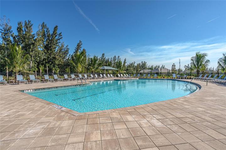 Large pool at Clubhouse