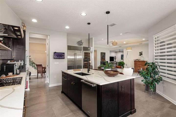 Kitchen - 36