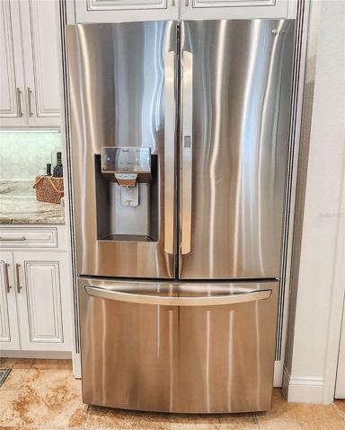 Matching Stainless kitchen appliances