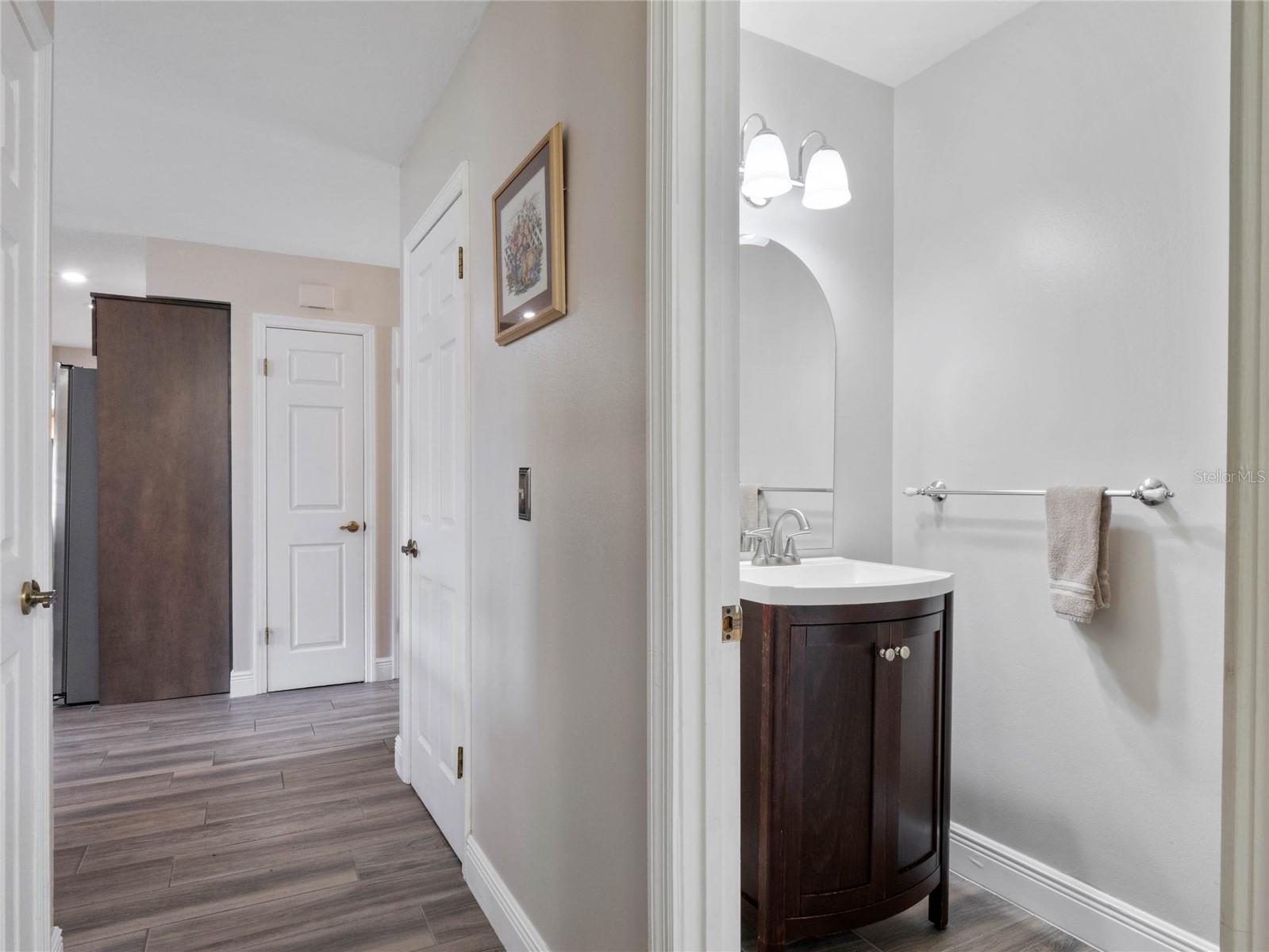 1/2 Bath