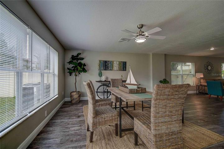 Eat in dining room open to both kitchen and family room!