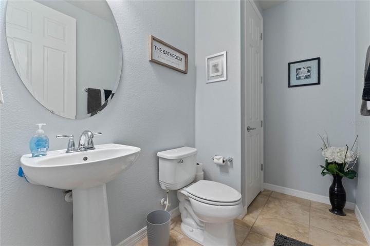 1/2 bath