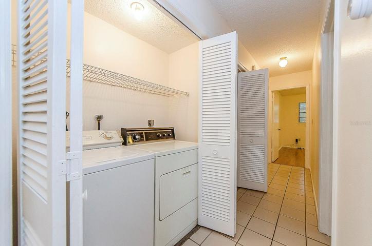 Washer-dryer hookup