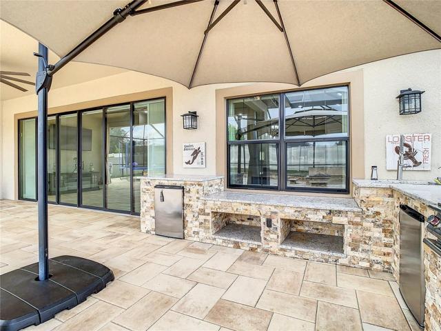 Outdoor Kitchen