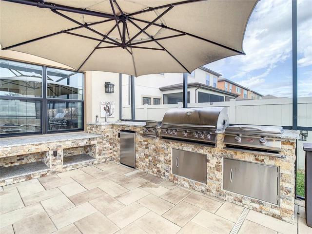 Outdoor Kitchen
