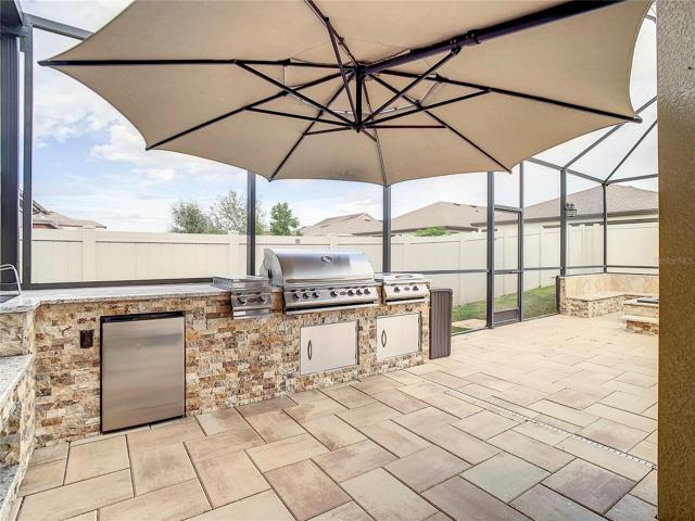 Outdoor Kitchen