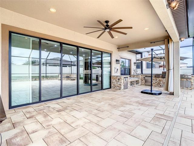 Sliding glass door to Lenai
