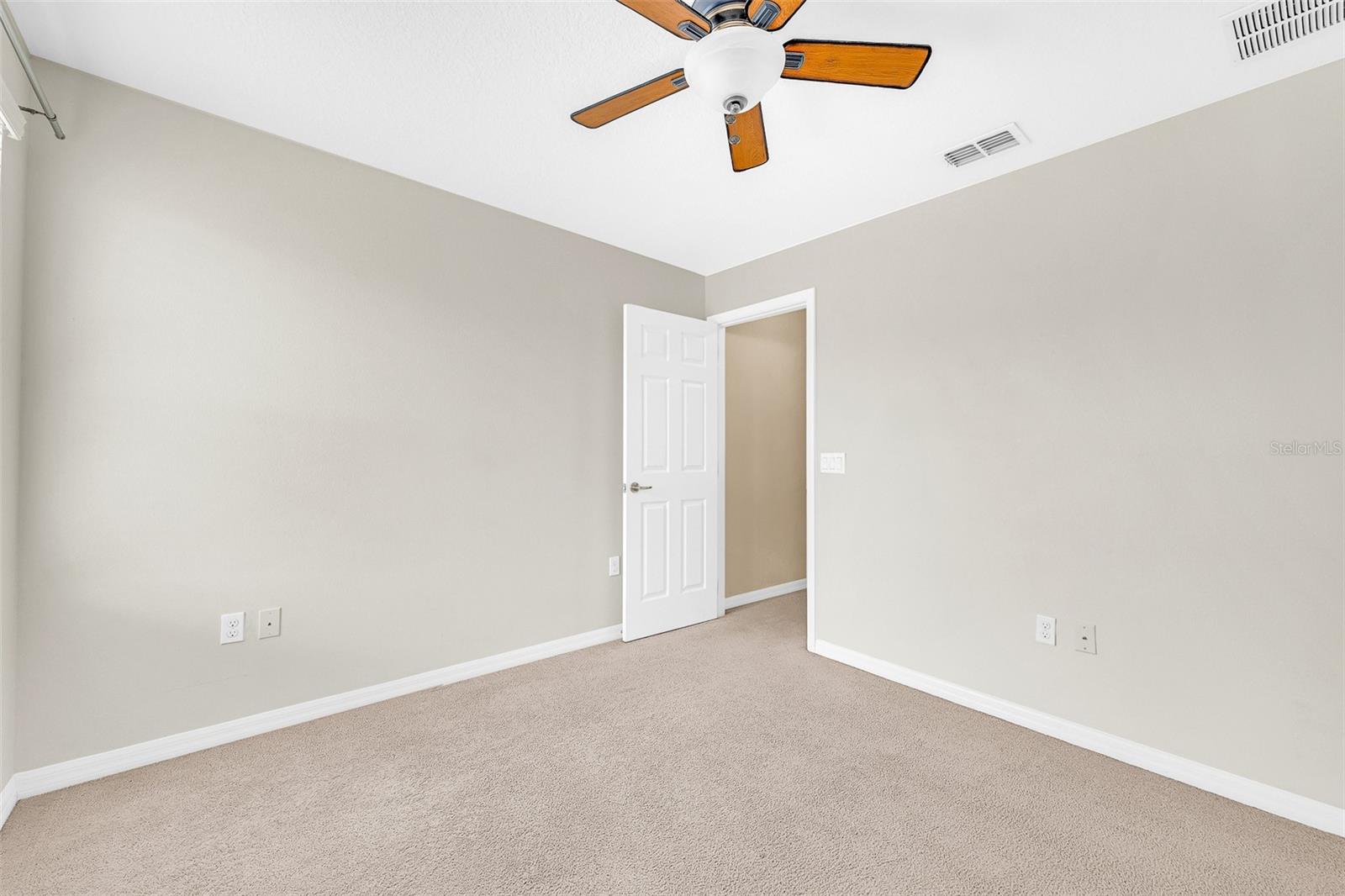 Guest bedroom