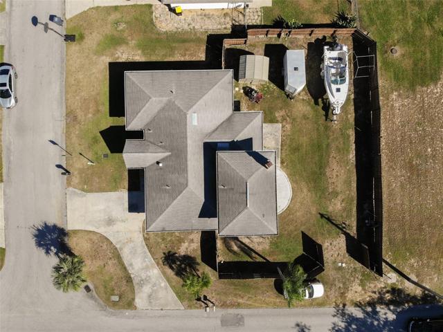 CORNER LOT w/HALF CIRCLE DRIVEWAY