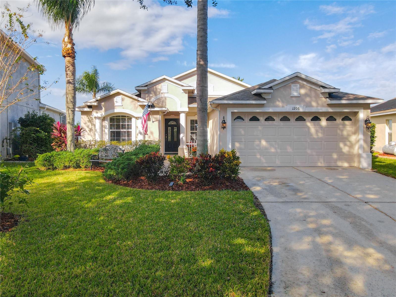 Golf Front home