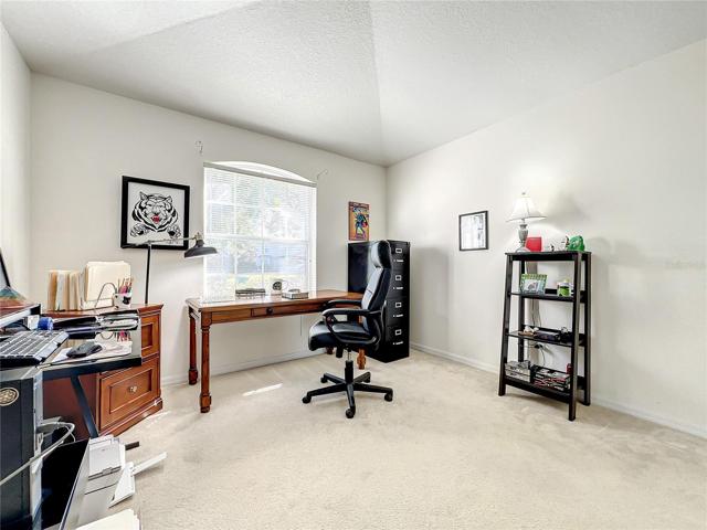 Front bedroom or office, the options are endless