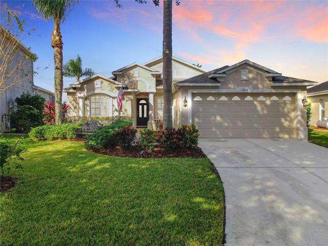 Pool home in Golf Gated Stoneybrook West!