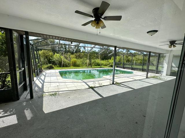 Screened pool