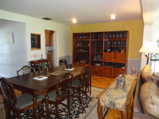 Dining Rm view to Kitchen