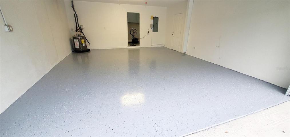 2 CAR GARAGE