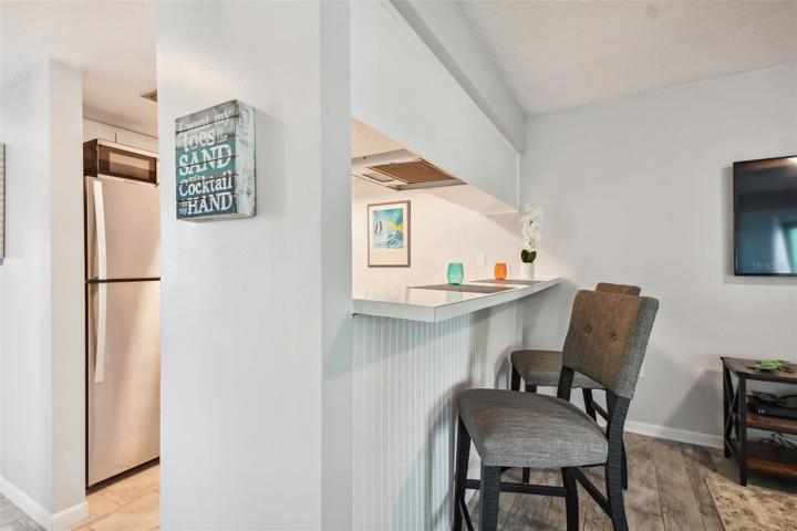 Kitchen with Breakfast Bar