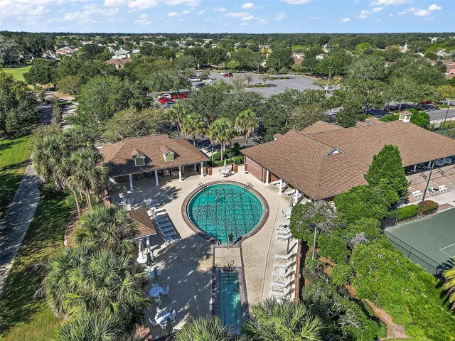 Glenview Country Club Priority Pool & Hot Tub (access through your backyard)