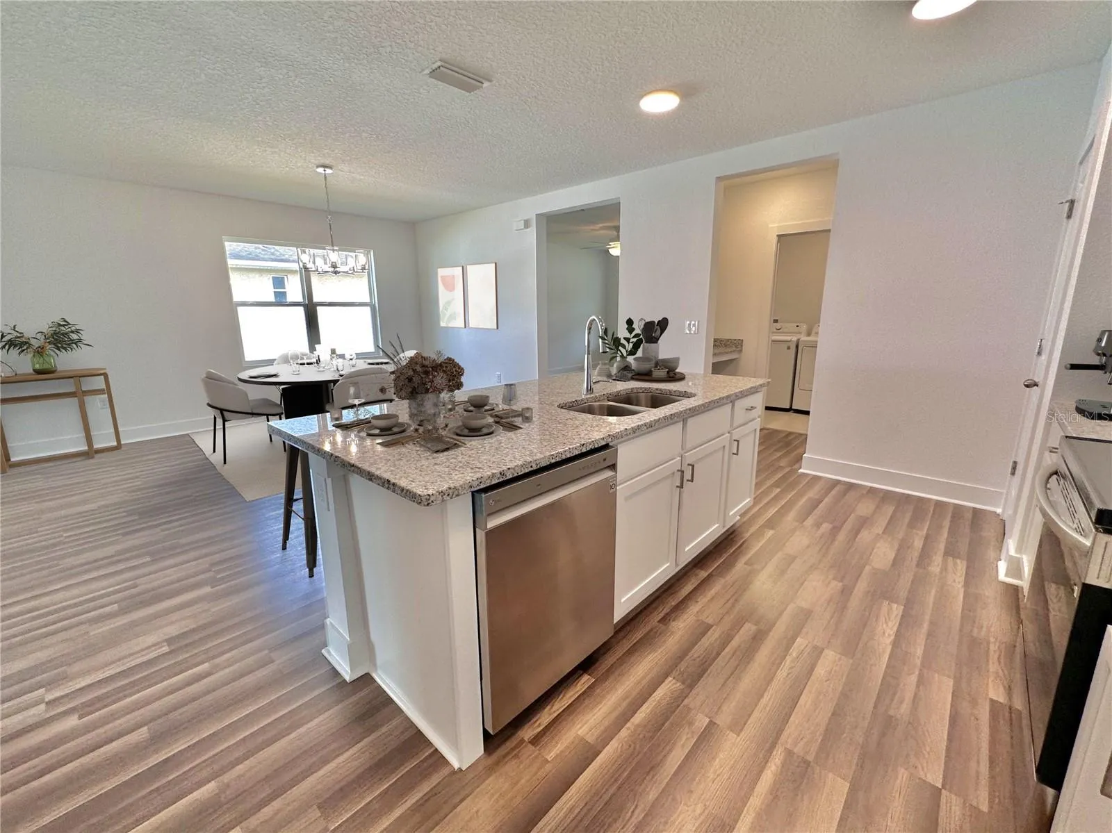 Virtual Picture Dining Room &amp; Island