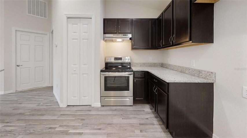 Side view of the kitchen